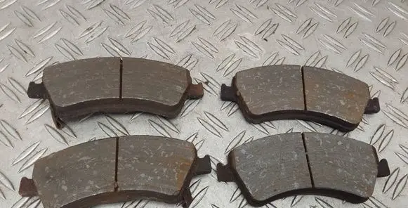Toyota Avensis T270 Brake pads (front) 