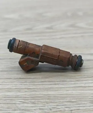Volvo XC90 Fuel injector 9186340