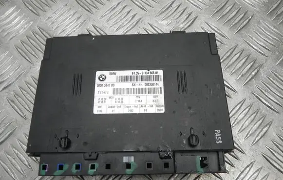 BMW 3 E90 E91 Seat control module 9134666 G4553