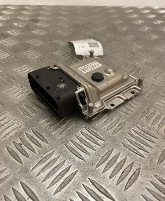 Mercedes-Benz GLC X253 C253 Adblue control unit A0009003313