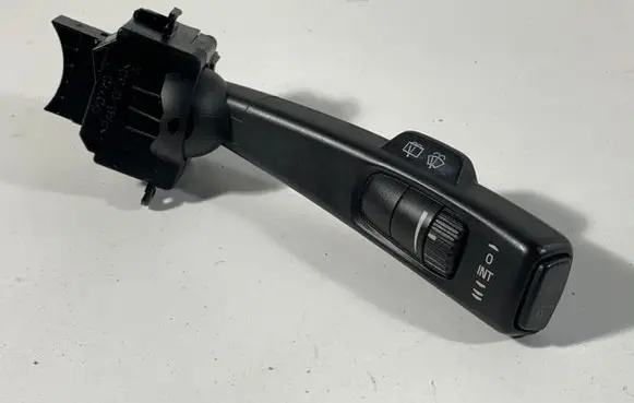 Volvo C30 Wiper control stalk 8682869