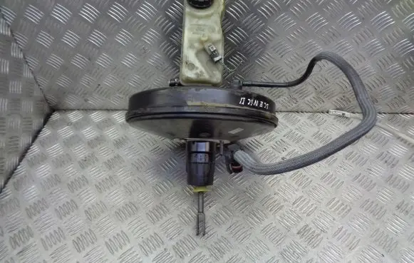 Renault Scenic II - Grand scenic II Brake booster 8200453735