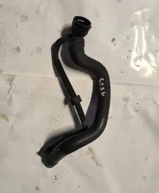 Volkswagen Touran I Engine coolant pipe/hose