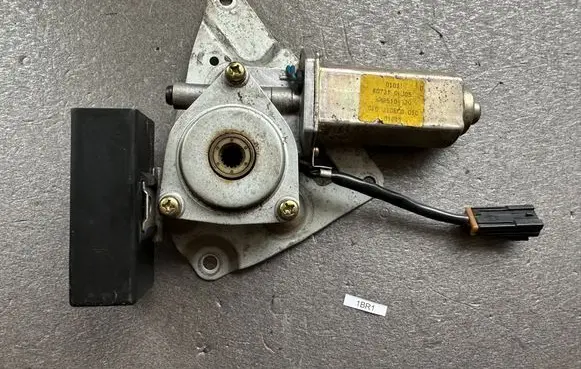 Front door window regulator motor