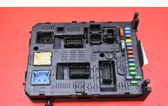 Citroen C5 Fuse box set 966405908002