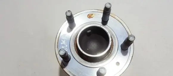 Opel Mokka Rear wheel hub 8086a8 13593158