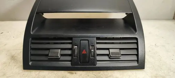 Mazda 6 Dash center air vent grill GS1E55311