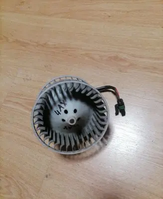 Renault Espace III Heater fan/blower 0130063506