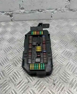 BMW X5 F15 Fuse module 6819653 21122017 19326000004