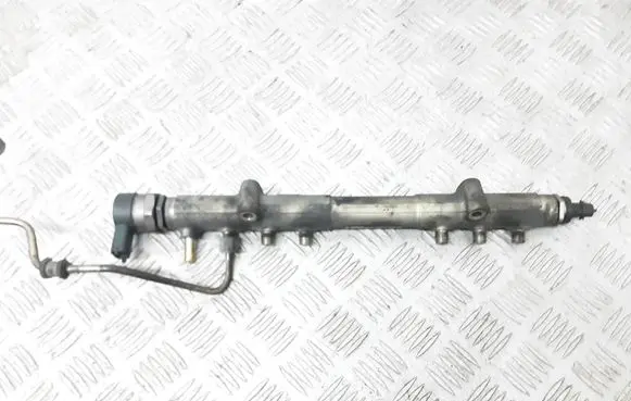 Volvo XC90 Fuel main line pipe 30757146 0445215023
