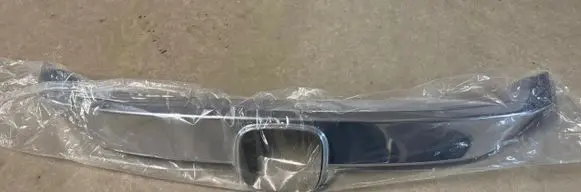 Honda Civic IX Engine bonnet/hood lock trim molding 71125TBAA01