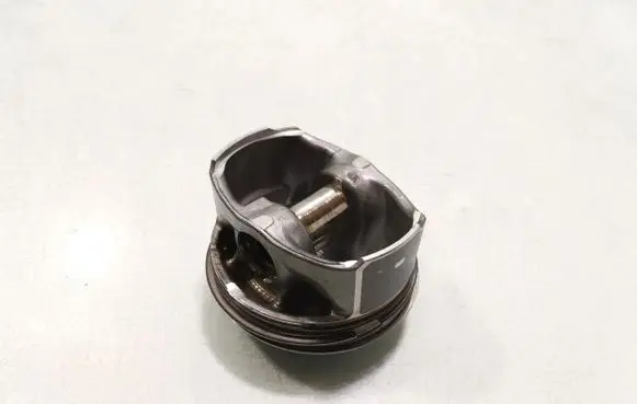Piston
