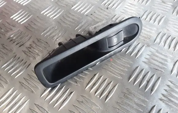 Renault Megane II Electric window control switch 156013870