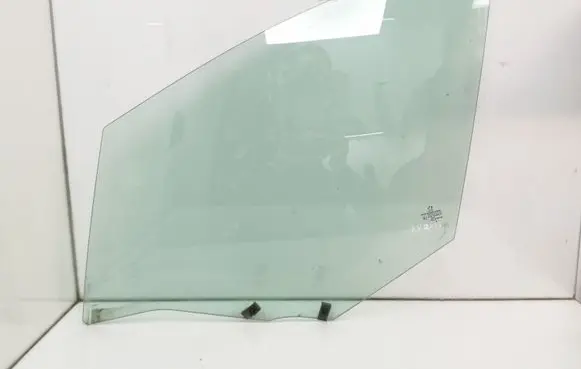 Peugeot 308 Front door window glass four-door