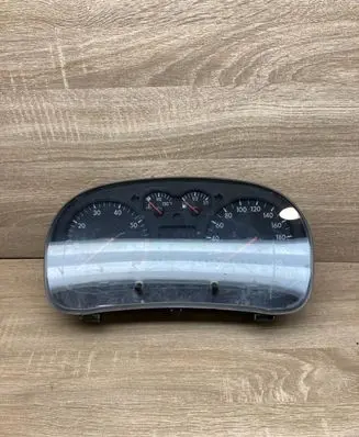 Volkswagen Golf IV Speedometer (instrument cluster) 1J0919880
