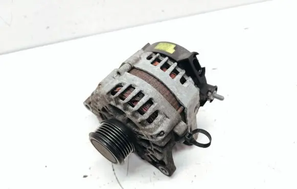 KIA Sportage Generator/alternator 373002A850