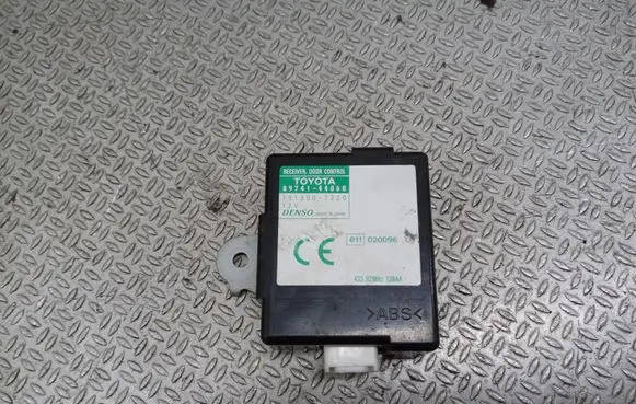 Toyota Avensis Verso Door control unit/module 8974144060