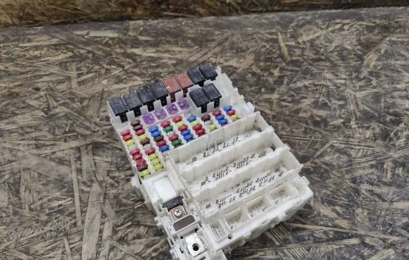 Honda Jazz Fuse module TF2G210 116RA000007
