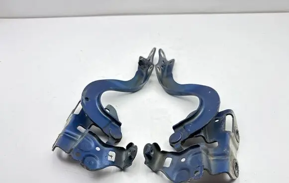 Toyota Auris E180 Engine bonnet/hood hinges