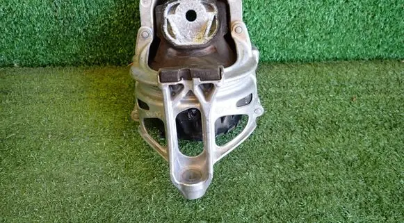 Audi A6 S6 C8 4K Engine mount bracket 4M0199372FS