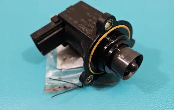 Skoda Octavia Mk3 (5E) Turbo solenoid valve 06H145710C IMPRK1469151