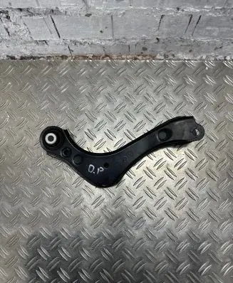 Toyota RAV 4 (XA50) Rear control arm