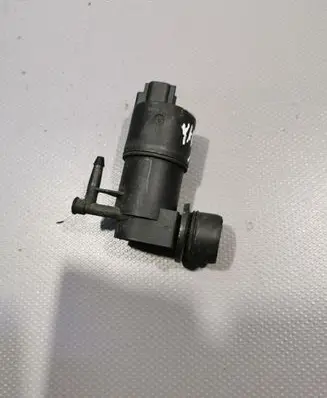 Toyota Yaris Windscreen/windshield washer pump