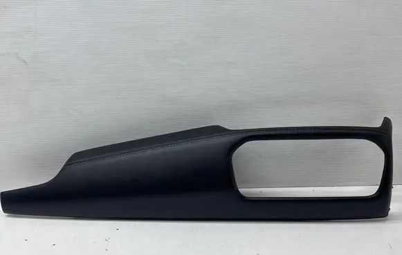 Nissan Rogue Dashboard center trim panel 682116RR0A P33APAD1NST