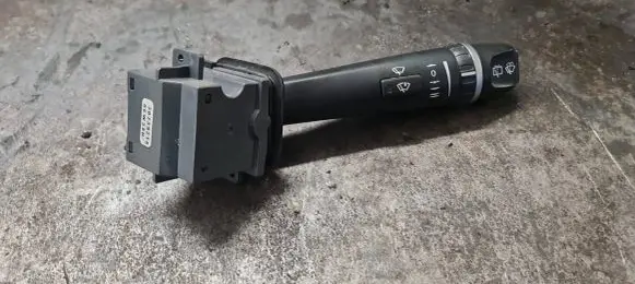 Volvo XC90 Wiper control stalk 30739218