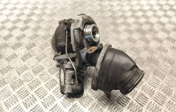 Mercedes-Benz E W211 Turbo A6460901080