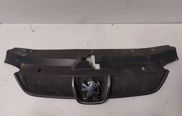 Peugeot 406 Front grill 9631250277 1852263016
