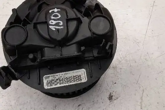 Nissan Micra Heater fan/blower F667217D
