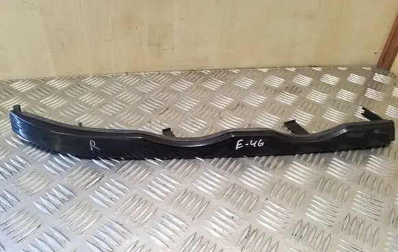 BMW 3 E46 Under headlight/headlamp trim 51138208482