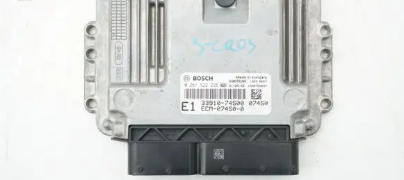 Suzuki SX4 S-Cross Engine control unit/module ECU 0261S22235