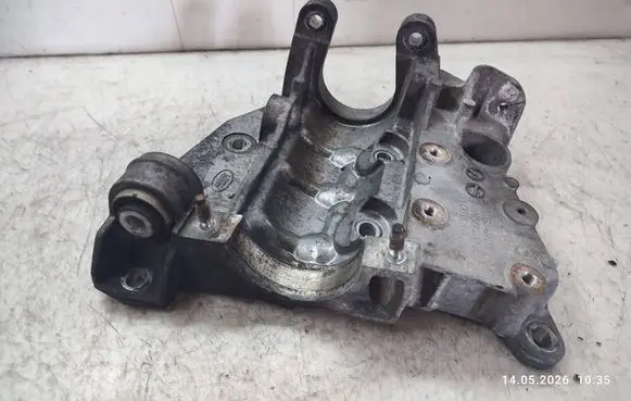 Land Rover Range Rover Evoque L538 Engine mounting bracket GJ324H473AC