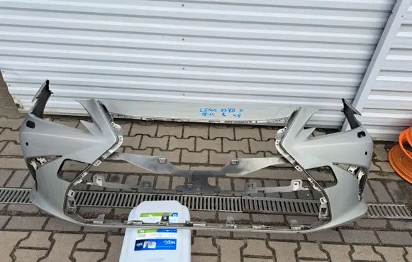 Audi e-tron Front bumper LEXUSES71822