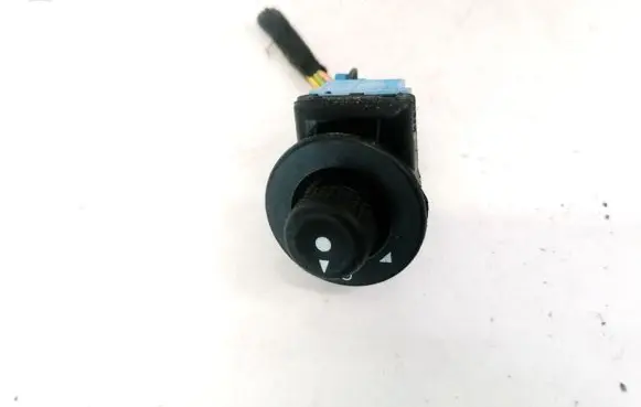Citroen C3 Wing mirror switch 185526