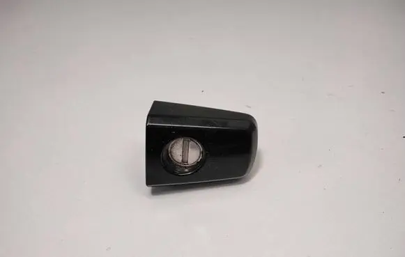 Chevrolet Captiva Front door lock (next to the handle) 