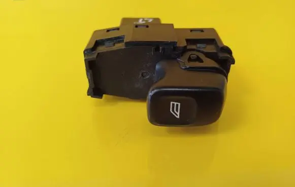 Volvo S60 Electric window control switch 8685288