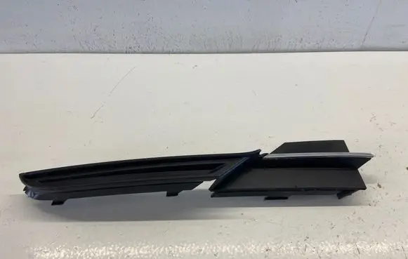 Volkswagen Golf Sportsvan Front bumper lower grill 510853666D 510857668 510854662A