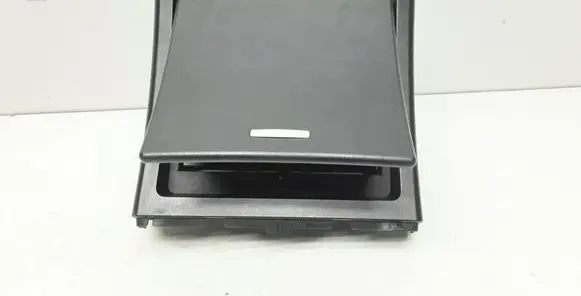 Ashtray (front)