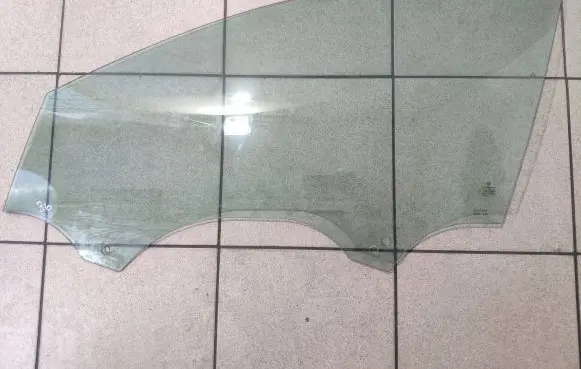 Volkswagen Golf VII Front door window glass four-door 5G4845201B E143R001025