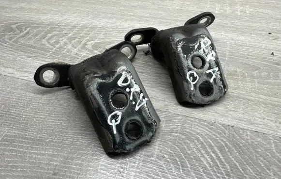 Nissan Qashqai Front door hinge set 