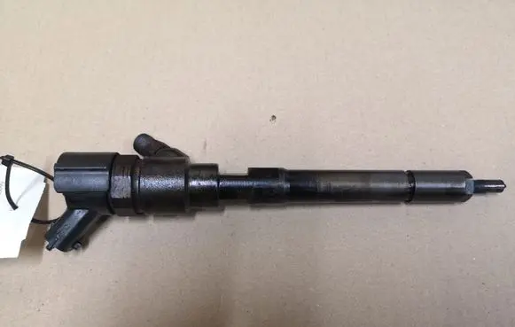KIA Carens II Fuel injector 0445110258