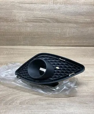 Mercedes-Benz CLA C117 X117 W117 Front fog light trim/grill A1178856222 A1178850222