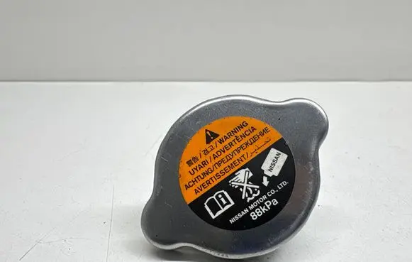 Nissan Juke I F15 Coolant expansion tank/reservoir cap 