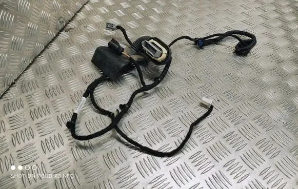Jeep Cherokee Rear door wiring loom 68238120AA