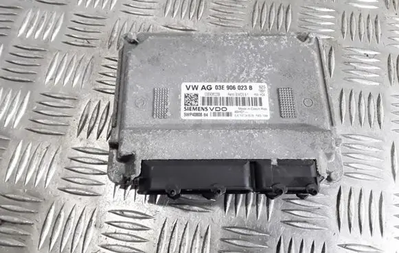 Skoda Fabia Mk2 (5J) Engine control unit/module 03E906023B 5WP40808