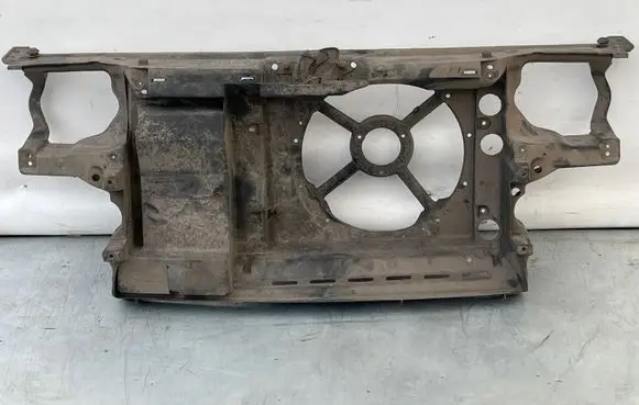 Volkswagen Golf III Radiator support slam panel 1H0805594