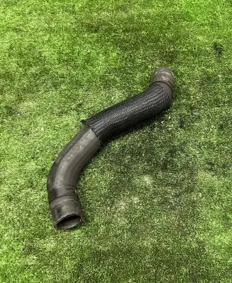 Toyota Avensis T250 Engine coolant pipe/hose